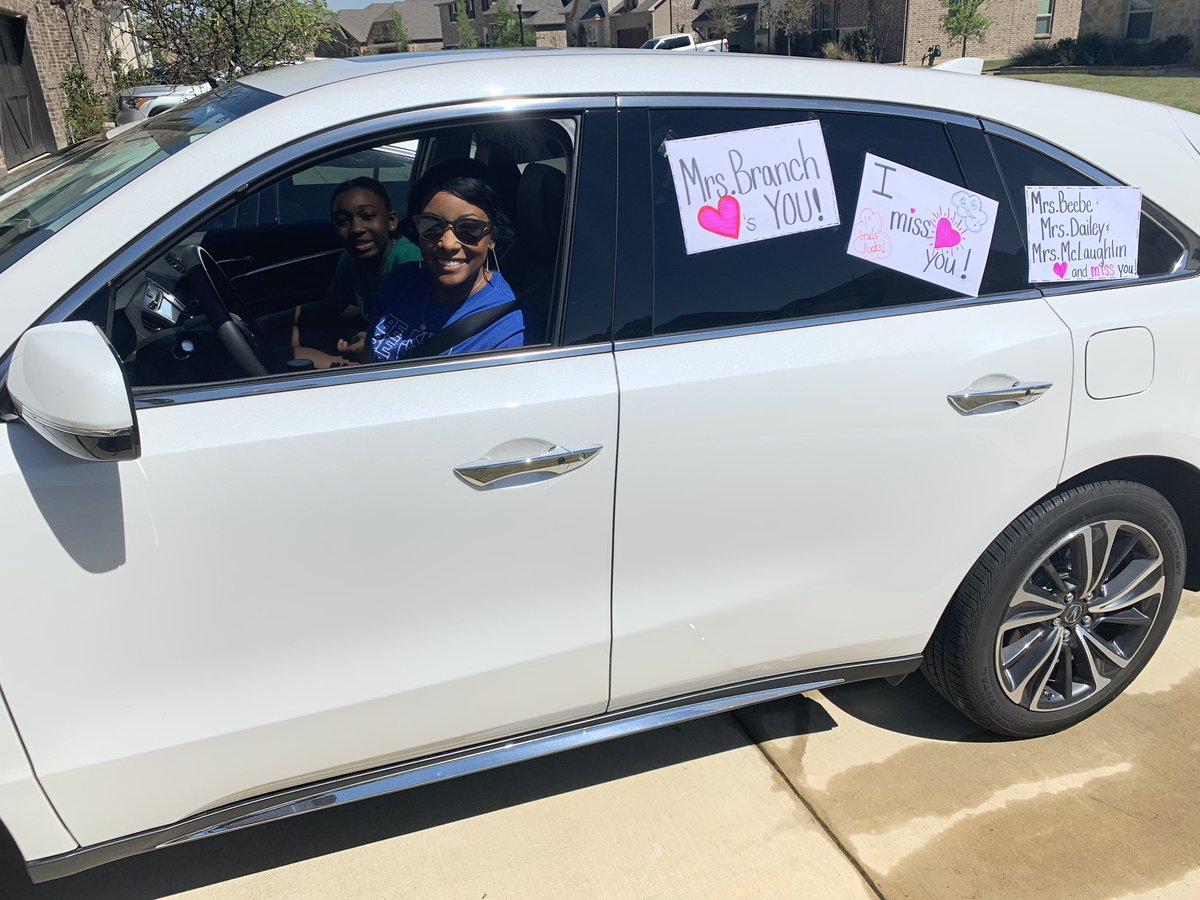Branch_firsties's tweet photo. Today was a great day! The Beck-Care-A-Van was exactly what my heart needed! It was wonderful to see so many of our awesome kids and their families! @BeckElem https://t.co/hrkOmXKJgs