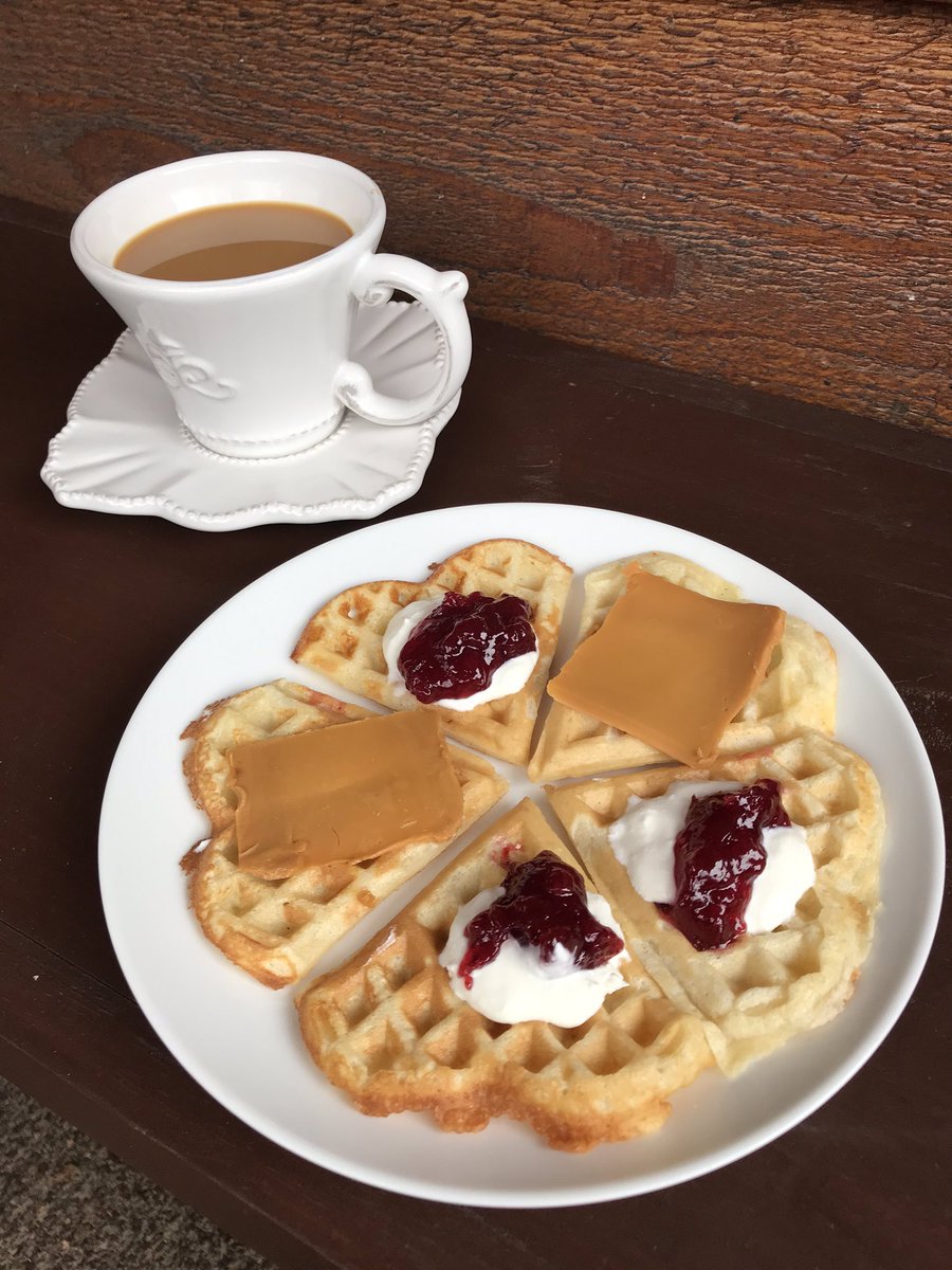 aknorsk's tweet photo. Vaffelkos! #InternationalWaffleDay #SonsofNorway #VikingMagazine https://t.co/jHX9ruCLcK