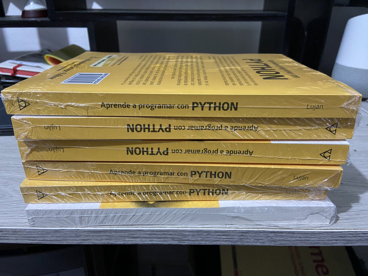 josedlujan's tweet photo. 🎁Dinámica para ganar libro 📖 de Python
- responde: Cual es la tecnología que hubieras deseado aprender antes y porqué.
- Dar RT
- puedes participar más de una vez 
-No importa el país 
-se seleccionará ganador random el lunes 30 
Suerte 🎉 https://t.co/RIV3ZtTYAA