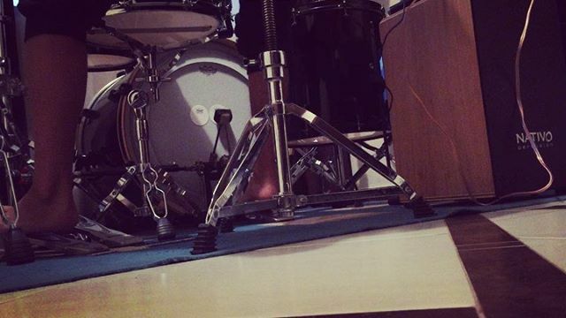 patrickasdbch's tweet photo. La doble 👣 en tiempos de cuarentonas..!! 😬🎧🎬🥁
.
.
.
#musicians #drummerworld #drums #musictime #musiclife #pearl #happy #lovedrums #lovedrums #picoftheday #videooftheday #live #covid_19 #cuarentena #yomequedoencasa #quedateencasa #bateristasdelecuador https://t.co/EfqO6GHflr https://t.co/ynkZD4tYT0