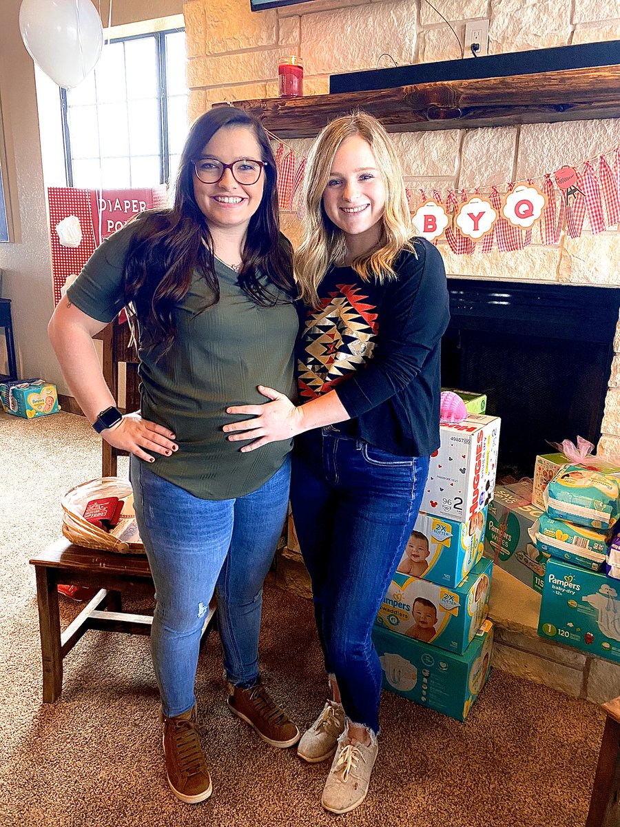 KyleighCK's tweet photo. only 8 more weeks until I become Aunt Ky🙏🏼 @MacyMarshall1 your going to be such a great mom I can not wait😍 https://t.co/WxW2pn6W7h