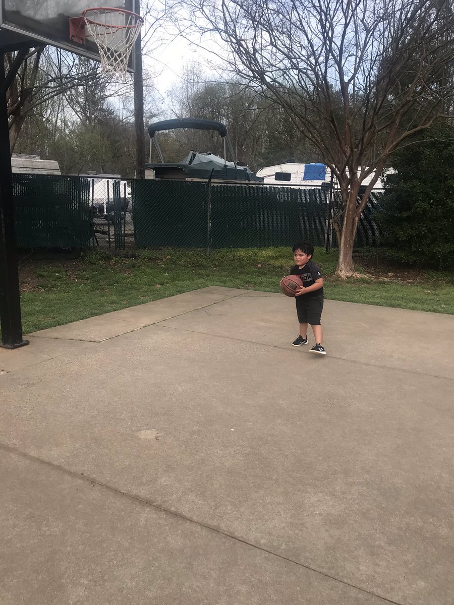 danavicky tweet media