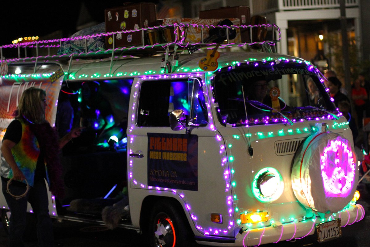 The schedule for Vintage Festival is looking like so much fun. From the Opening Night Gala to the Glow Parade to the 5K and 12K races, Vintage Festival certainly has something for everyone. #vinfest20 #ValleyoftheMoon #Sonoma