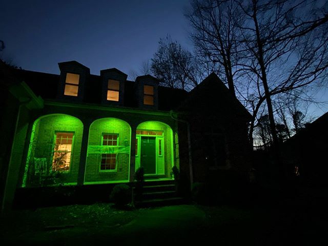 In Kentucky, @andybeshearky has asked us to light up our homes in green, the color of compassion, every day we lose a life to coronavirus. #teamky #togetherkentucky ift.tt/2JgifhH
