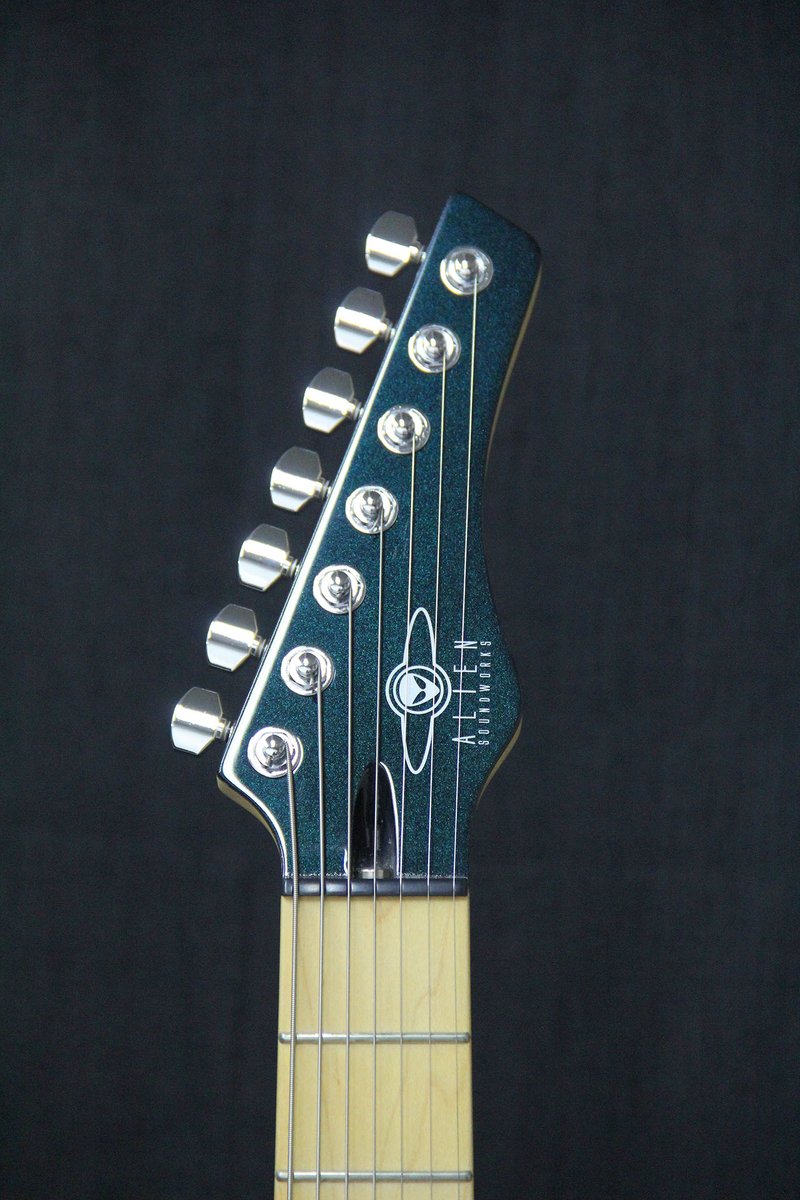 GuitarpalaceJ's tweet photo. Alien Soundworks Solarian7 ET ダーク・マジョーラ!!
プロプレヤーに採用されたエヴァーチューン搭載7弦ギター!!Available on Guitar Palace #aliensoundworks #evertune #solarian7
https://t.co/4UaLxJxW3w https://t.co/PBsPCiDEFC
