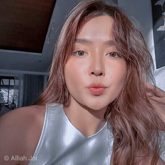 Happy Birthday Queen 😍❤🎉
<a href="/bernardokath/">KATH 🐘</a>