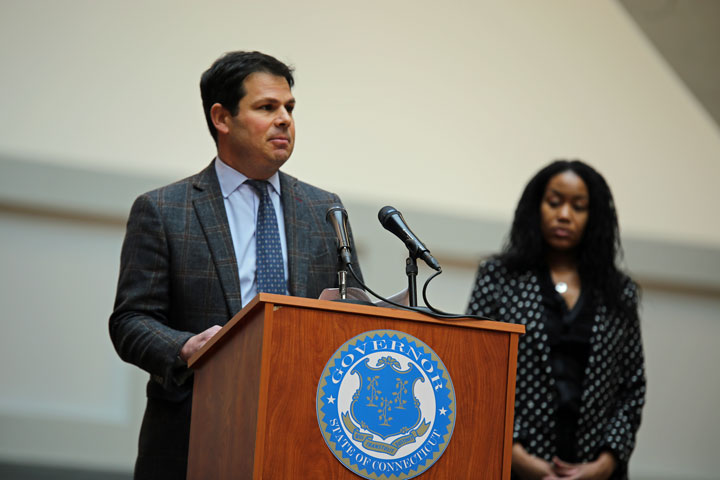 ctnewsjunkie's tweet photo. Connecticut Lends Small Businesses A Hand | CT News Junkie https://t.co/sEV9FXFYnm #ctnewsjunkie #COVID19 #smallbiz #DECD https://t.co/bNje4DG8C0