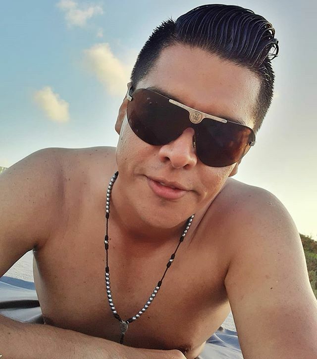 "Ya no habrá más miedo de tenernos cerca" - Evlin @pormistacones
.
Todo es perfecto y vamos a estar bien 🗺
.
Sigue intentando estar en contacto con ese complejo mundo que hay dentro de ti. Ese mundo al que has dejado de escuchar porque es más "cómodo… ift.tt/3blouNc