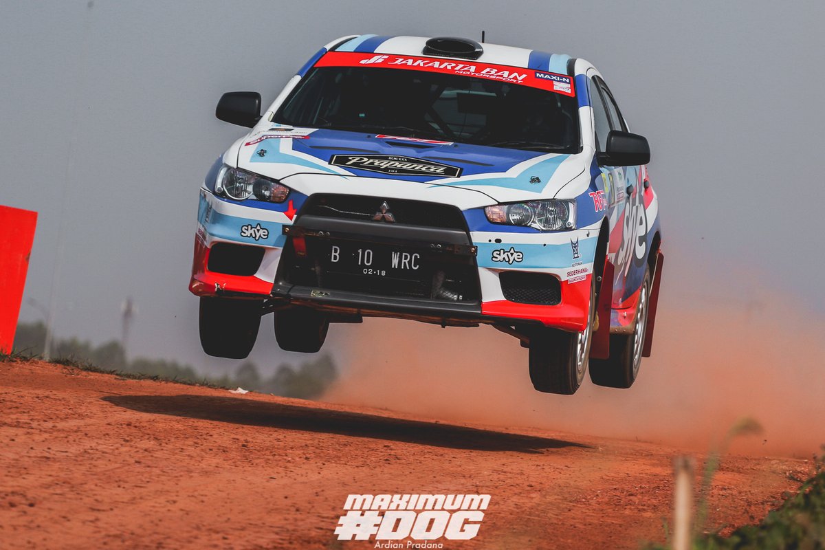 ardian_ace's tweet photo. tahun 2017, nangkepin mobil terbang
#motorsport
#rally
#throwback
#MaximumDog
#ArdianPradana https://t.co/hSrpcGLODn