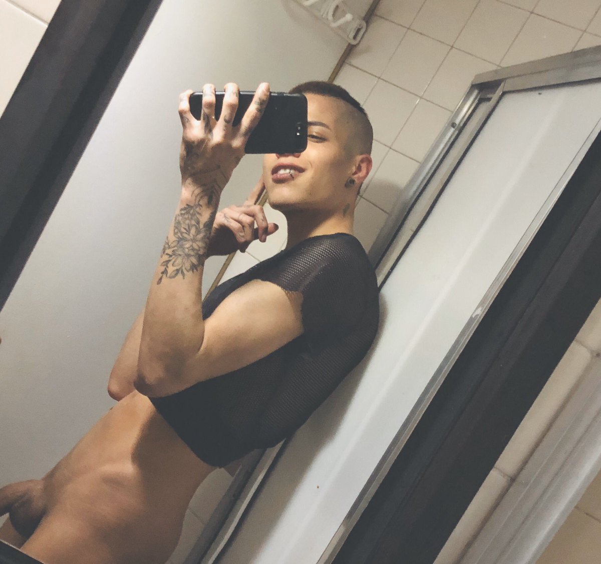 SrMostron's tweet photo. RT y mira tu chat 🧁💌🤟🏽 https://t.co/tbMoXm1eKx