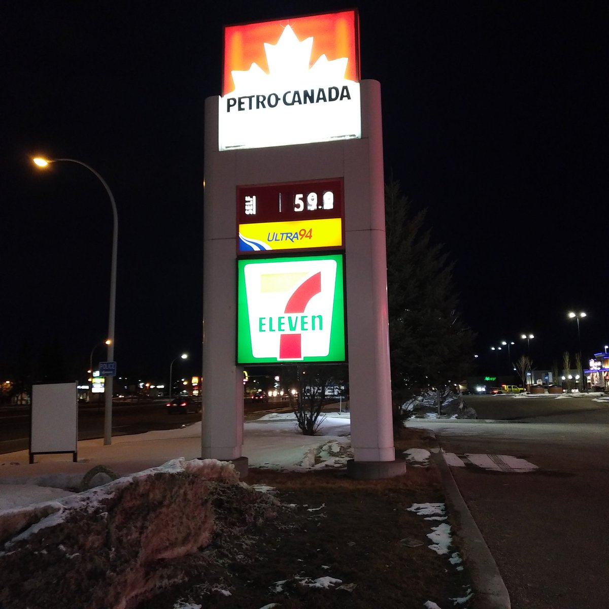 ShellyCanuck's tweet photo. I haven't seen gas this cheap in years. Just filled up at petro 23 ave Millwoods.
#nostalgia #whentimesweregood https://t.co/SuvVDDOIos