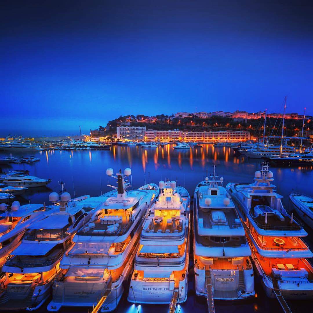 antoniogallo's tweet photo. #antoniogallo #montecarlo #monaco #hellomonaco #luxurylifestyle #fortedeimarmi #luxury #lifestyle #stopcoronainmonaco #flowers #america #japan #versilia #courmaier #hoteldilusso #france #sicilia #architetture #francia #parsaggitoscani #parigi #calciatori #bassorilievi #COVID2019 https://t.co/f9HqG6Oy87