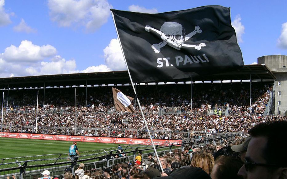 Reborn_Alexao's tweet photo. 📢 Ultimo esfuerzo para cerrar el equipo en @FCSTPauliEsport #PS4 para jugar en 3°VFO, ION y CPVL 🏟️
Buscamos :

MI/MD
MV

interesados MD a mi cuenta @SPaRTaN_AleXao se agradece RT

🏴‍☠️ "No hay tiempo para el pasado, cuando el futuro ofrece mejores oportunidades" 🏴‍☠️ https://t.co/h2di4jxs6S
