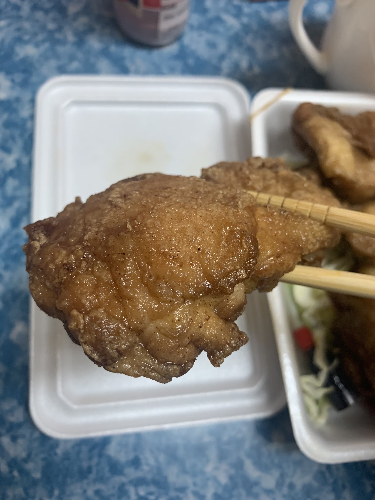 あゆみ 以前オカンが大好きなyoutuber くうしばさん がupしてた デカ盛り弁当 あったか弁当北浦 さんの大関弁当 唐揚げを食べました ジューシーな 唐揚げ 満腹過ぎて暫く動けなかった 事務所から10分 週2で食べそう