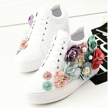 ruche_select's tweet photo. 次回入荷予定です👟

#かわいいものが好き 
#気になったらフォローください
#スニーカー集め 
#スニーカー 
#スニーカー女子 
#スニーカーコーデ https://t.co/MFLyTIwjAm https://t.co/JJOLEw2nOS