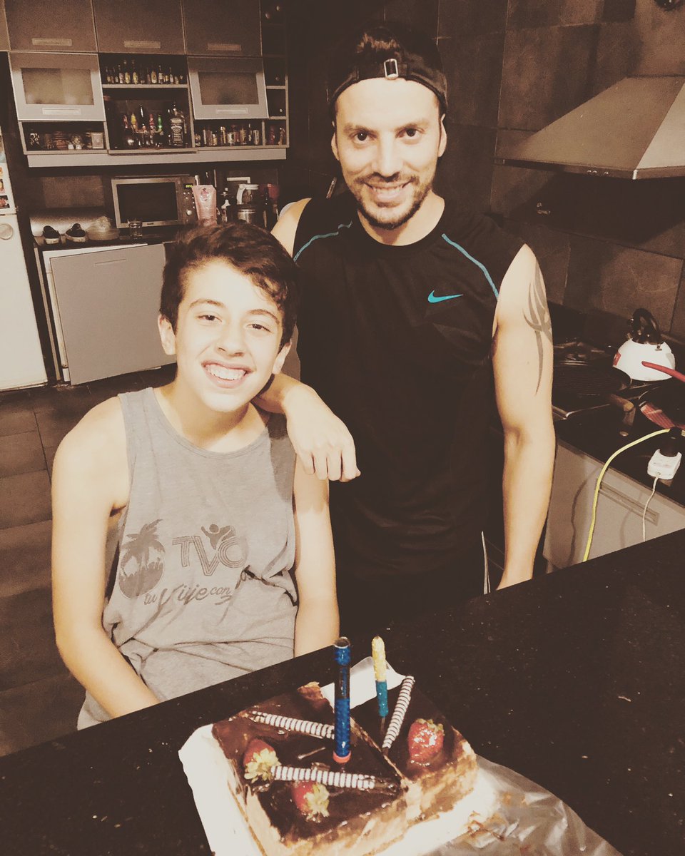 ulisesjaitt's tweet photo. Feliz cumple Valen 💕 El tío te ama mucho ❤️ https://t.co/Jru3MN4FiM