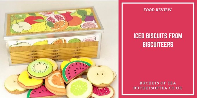 buckets_of_tea's tweet image. [REVIEW] Iced Biscuits From Biscuiteers goo.gl/ey6fcK #postalgift #gift