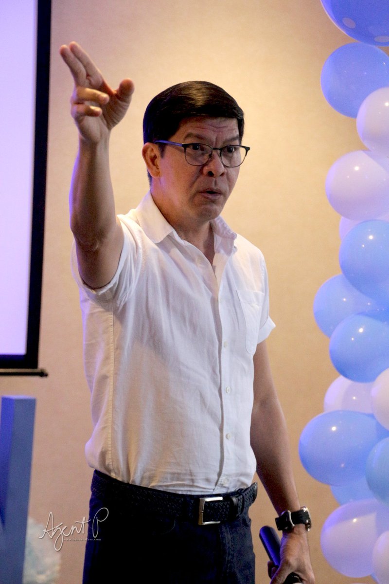 Things have been toxic lately. Konting pampangiti lang, para maiba naman.

I uploaded more photos from the 4th anniversary celebration of <a href="/LeagueAlden/">L.A.W.</a> at my FB gallery. Please check them out. ☺️ 

#AldenRichards <a href="/aldenrichards02/">Alden Richards</a> <a href="/R_FAULKERSoN/">Richard Faulkerson© ⚡</a> 

facebook.com/agentpau/media…