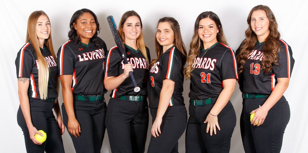 La Verne Leopards (@ulv_athletics) on Twitter photo Leopards Celebrate Softball Seniors #SeniorNight #GoLeos #LeoFamily
leopardathletics.com/sports/sball/2… Leopards Celebrate Softball Seniors #SeniorNight #GoLeos #LeoFamily
leopardathletics.com/sports/sball/2…