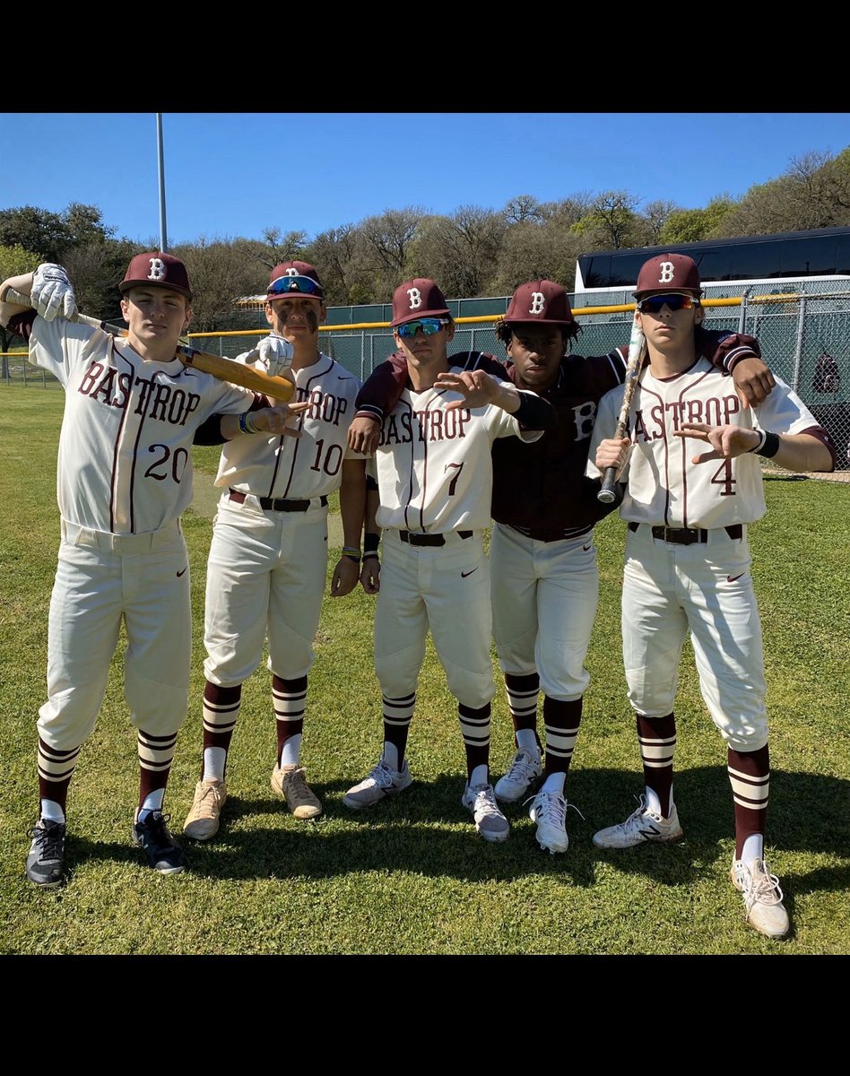 ConradPace6's tweet photo. If you are a baseball person please join the challenge of posting a baseball photo. Just one picture, no description. Please copy the text, post a picture and look at some great memories/pictures. https://t.co/wNGGRDcebY