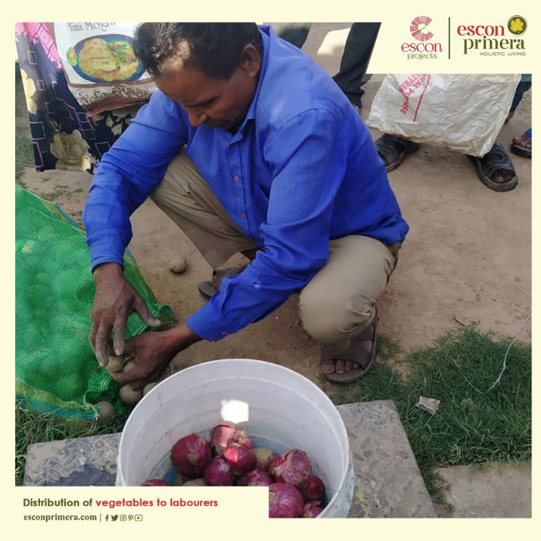 Escon_Projects's tweet photo. @EsconPrimeraIND is ramping up efforts to provide the daily dose of nutrition to the laborers who can’t afford them and putting a plan in place to tackle the economic challenges thrown up by the pandemic.

#EsconPrimeraZirakpur #Coronavirus #IndiaFightsCoronavirus #RealEstate https://t.co/WEoW55WSHN