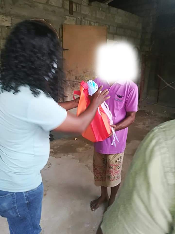 Amelia_HJM's tweet photo. Help fellow people in need 
#coronaLockdown
#saveSL https://t.co/vftLBXTBJD