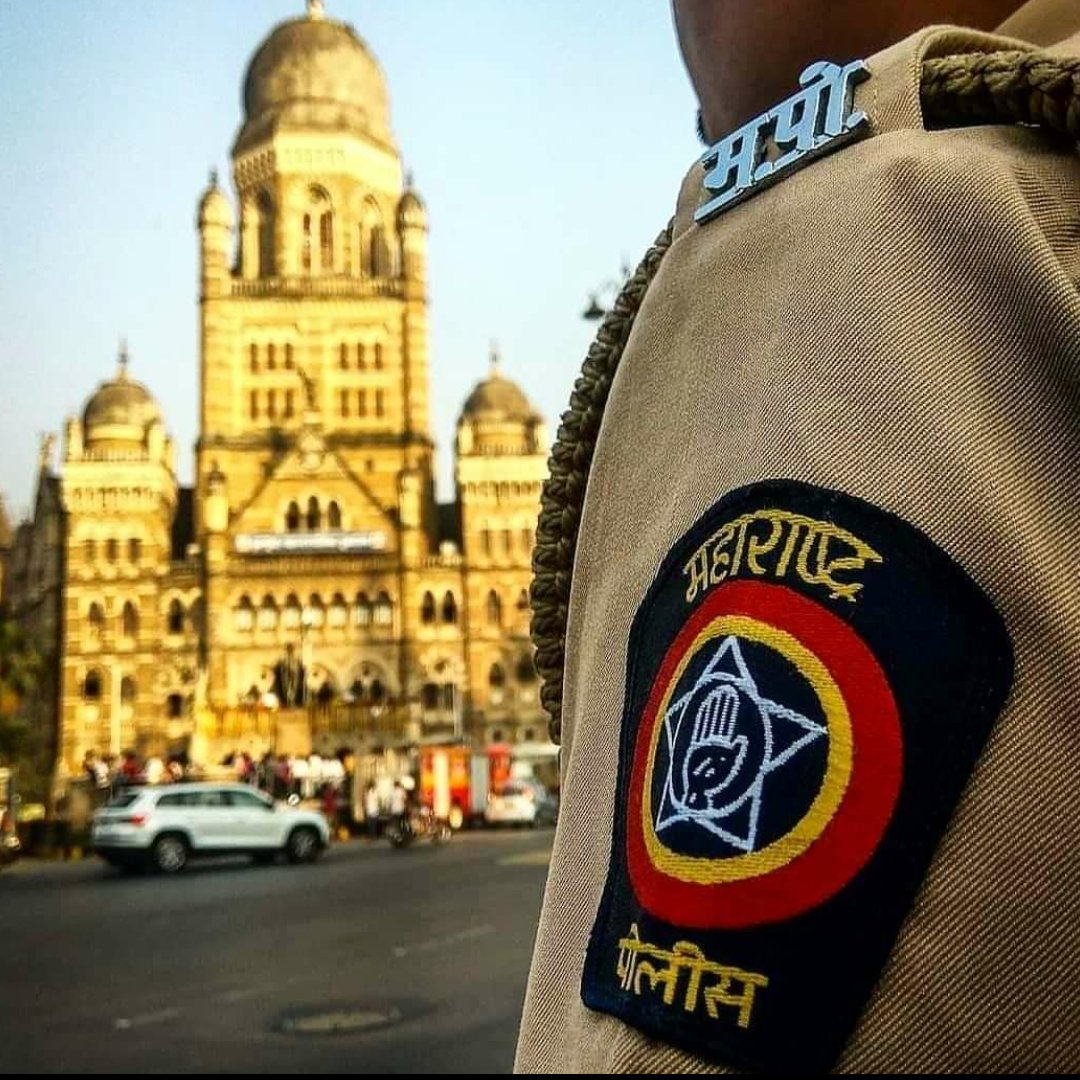 Shaileshhh22's tweet photo. हिमालय से ऊंचा  साहस उनका,
सर जो किसी के आगे ना झुका,
मात्रिभुमी के खातिर किया सब अर्पन,
ऐसे वीरो को मेरा नमन..♥️🙏

@DGPMaharashtra 
#SaluteCoronaFighters 
#IndiaFightsCorona https://t.co/aZ32L1DyAu