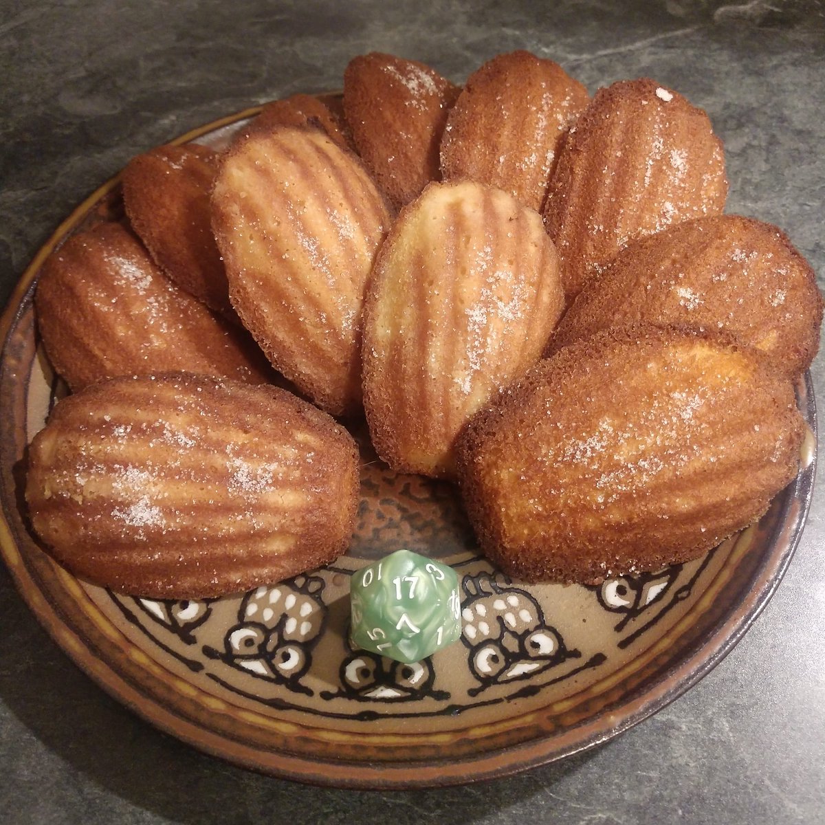 ezbakeslayer's tweet photo. First time making French Vanilla Madeleines. I think my oven was a little too hot, but I feel pretty good about them. #criticalrole #Critters #TheSlayersCake #dungeonsandbaking https://t.co/8gd6UYDWL7