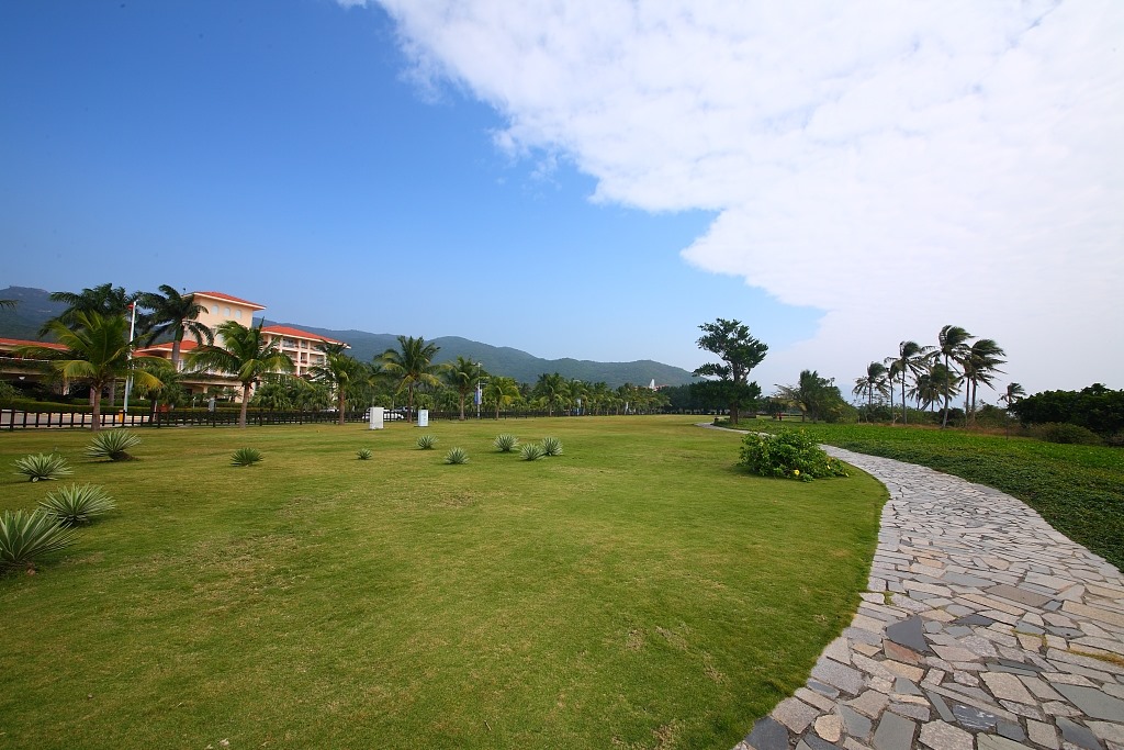 ThisisHainanGov's tweet photo. During the first two months of the year, Haikou in #Hainan province ranked first for air quality among all 168 key cities across the country, according to data from the Ministry of Ecology and Environment published on March 24. Congratulations!👏 #GreenHainan https://t.co/LjIyLlNt90