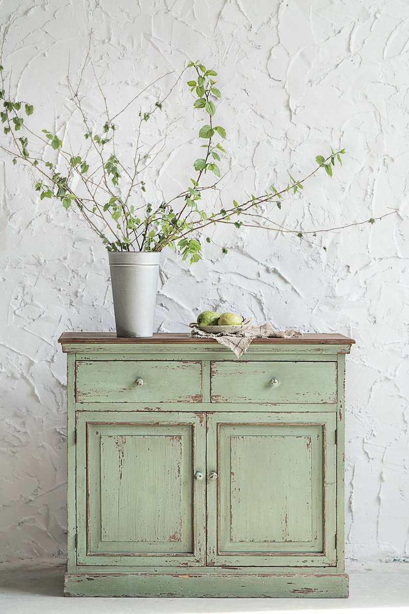 FZHomechoice's tweet photo. 😀Found this bucket suitable for raising plants.
#metalbucket #antiquescale #bigdecorsmallaccount #thedesigntwinslovefall #whitekitchen #showusyourdetails #myhomedecorfinds #simplecozynest #freshdecorfeels #historymeetsdecor #showmethedecor #passionforprettydecor https://t.co/ldSAW9cGZD