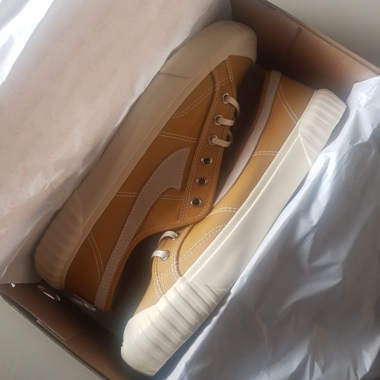 as_art10's tweet photo. Py sepatu compass vintage ukuran 43 baru belum dipakai,barter ukuran 42 atau 39 vintage baru juga #sepatucompass #compass https://t.co/462lQeadMr