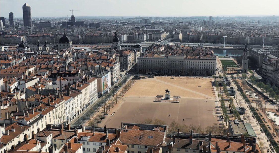 yanislka's tweet image. Regardez cette vidéo de #Lyon vide ... City of Silence ..

Filmé par le drône de Lyon Drône Service ! 
📽 player.vimeo.com/video/40067814…

C’est tellement 😢
@OnlyLyon