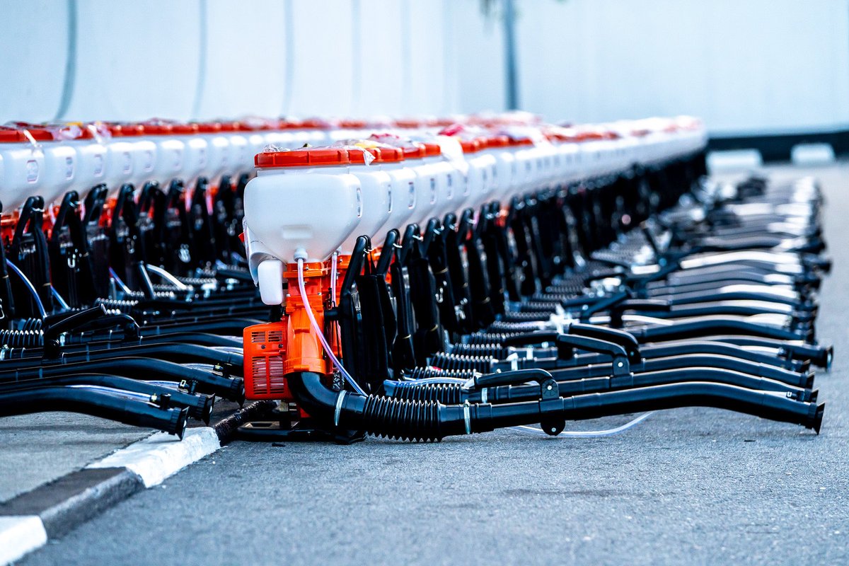 jidesanwoolu's tweet image. To ensure we keep our environment safe and curtail the contagion of #COVID19, we are deploying disinfectant equipment to fumigate the entire state. 

These fumigation machines, will be deployed to every part of the metropolis for sterilization of our public spaces &amp;amp; surfaces.