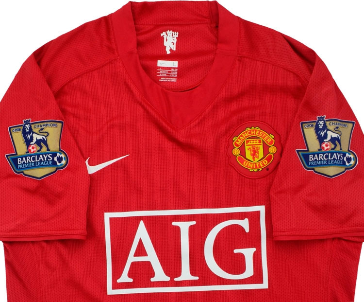 UnitedStandMUFC's tweet photo. MAN UNITED PL ERA SHIRTS LEAGUE⚽️

ROUND OF 16 - Game 5

RT - 2008/09 Home Shirt (European Double 🏆🏆 &amp; Ronaldo Ballon D'Or)

LIKE - 2012/13 Home Shirt (The Van Persie &amp; 20 Times) https://t.co/qXdi8zgayR