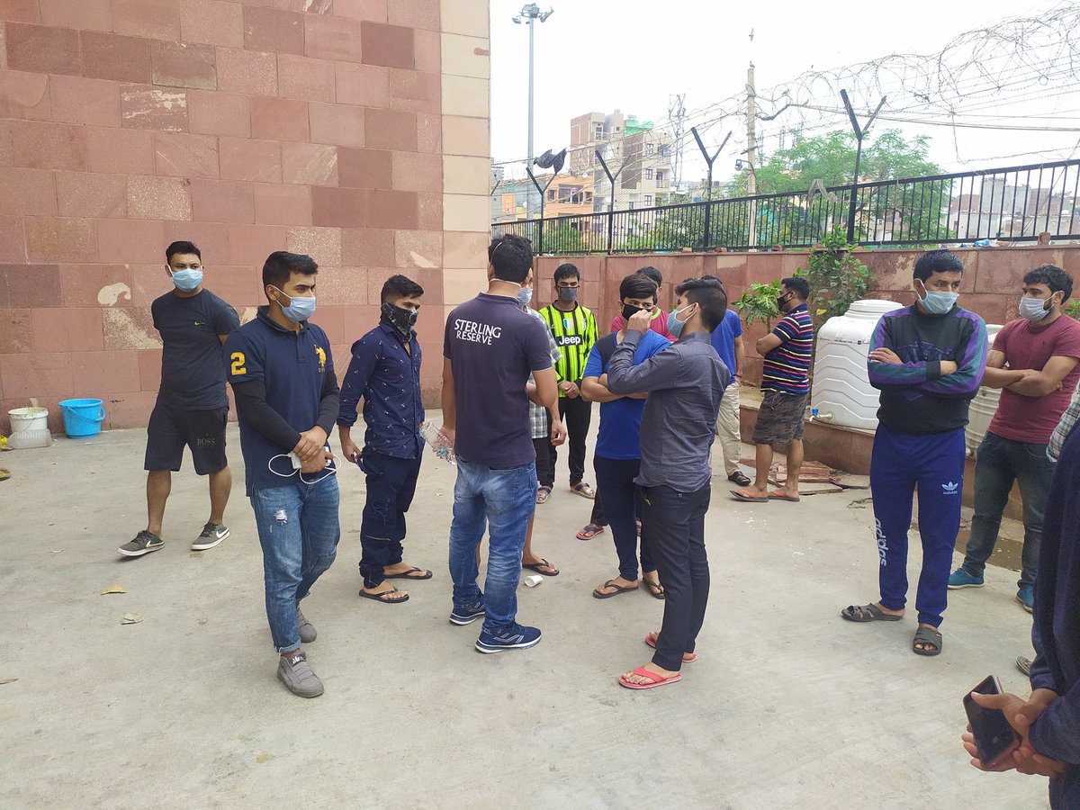 akhil_dobhal's tweet photo. Over 100 people of Uttarakhand stranded in Gajipur Shelter. Request @tsrawatbjp to facilitate their return. #coronawarriors #CoronavirusLockdown https://t.co/shN6YzIBxJ
