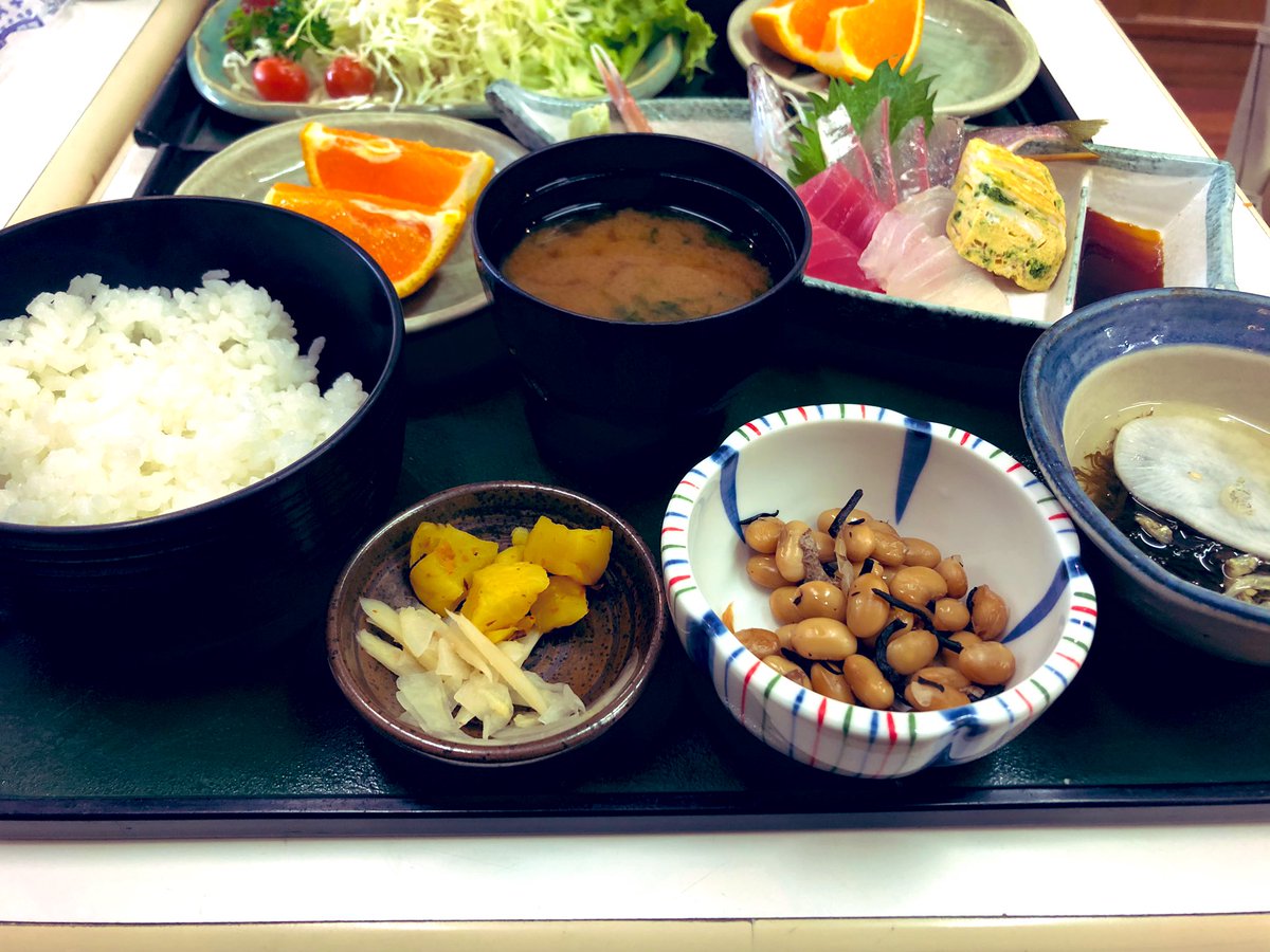 krider96630005's tweet photo. 会社の同期と伊良湖岬へ愛知初ツーリング！美味しい海の幸もいただきました😋
#ツーリング
#バイクのある風景 
#Kawasaki #Ninja
#Yamaha #YZF https://t.co/nlSVzcAwOn
