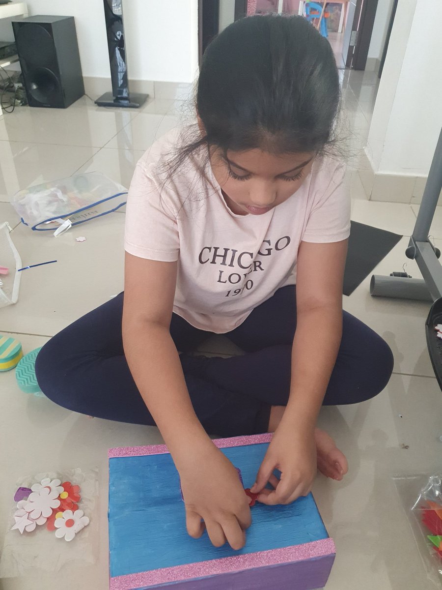 sofialewis3's tweet photo. Money saved is money earned. DIY cardboard money box with a combination lock @DxbModern @GMA_Primary #InThisTogetherDubai #diyartandcraft #DIY @zeb_sheikh https://t.co/WSityAovqp