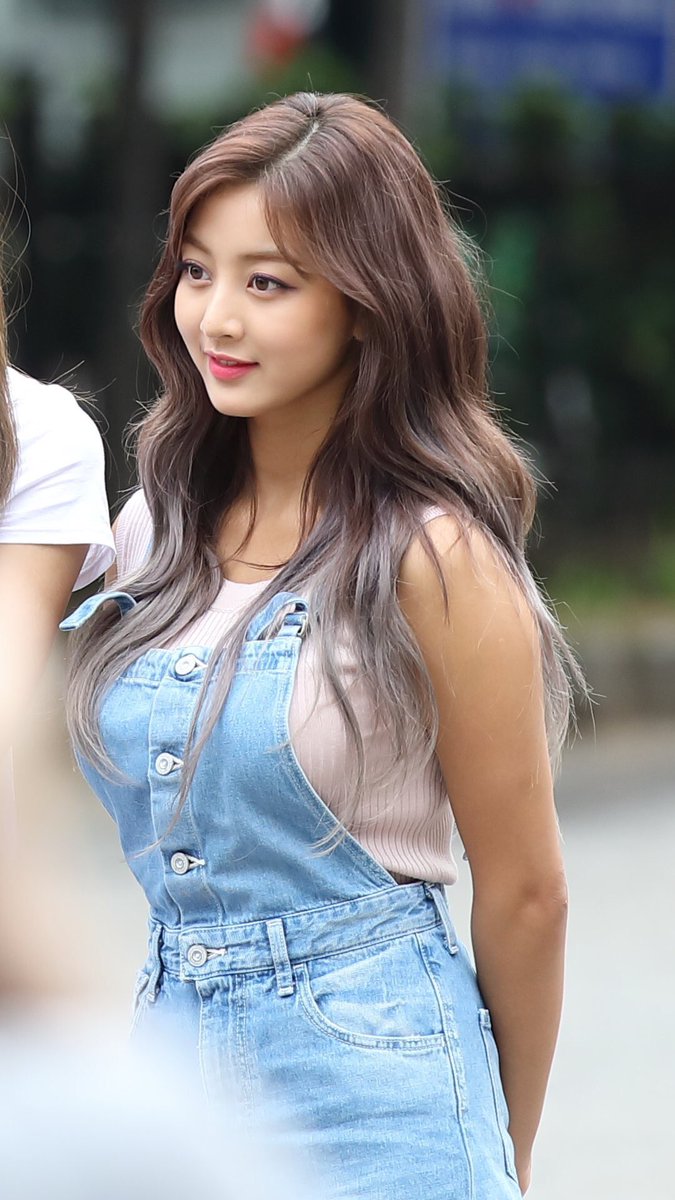 ジヒョ さん Twitter Search