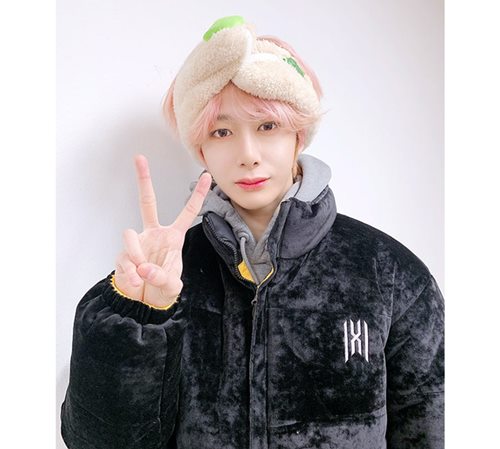 kpop_factory's tweet photo. Monsta X 4th Fan Meeting Home Party MD ☺️

👉https://t.co/UMJmxjALio

#monstax #MONSTA_X #monstax_homeparty #homeparty #monbebe #monstax_fanmeeting #fanmeeting #kpop #kpopalbum #monstaxgoods #monstaxshop #kpopshop #monstaxmd #kpopfactory https://t.co/x68RAqN9tF