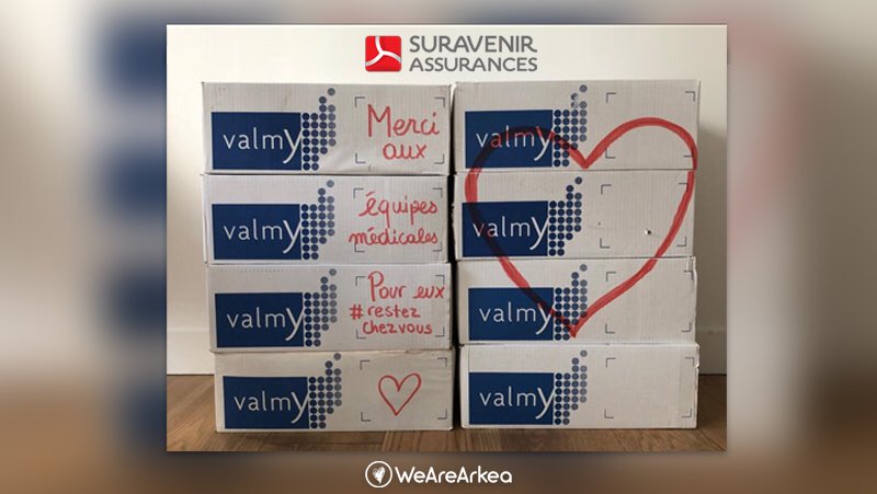 [SOLIDARITÉ #COVID19france]
Face à l’urgence sanitaire, le groupe <a href="/cmarkea/">Crédit Mutuel Arkéa</a> est solidaire et impliqué.

🔝 <a href="/SuravenirASSUR/">Suravenir Assurances</a> est fier de pouvoir offrir son stock de 800 masques au personnel soignant du <a href="/CHUnantes/">CHU de Nantes</a>. 

✅ Il n’y a pas de petits gestes. 
👏 Nos héros du quotidien