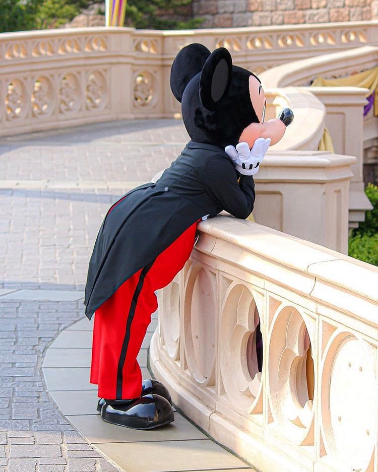 sfran97's tweet photo. #Mickeymouse #Amor #Love nos extraña! Pronto todo va a volver a su normalidad #cuarentena #COVID2019 #YoMeQuedoEnCasa #VivirEnCuarentenaEs # https://t.co/oysUdc82Qw
