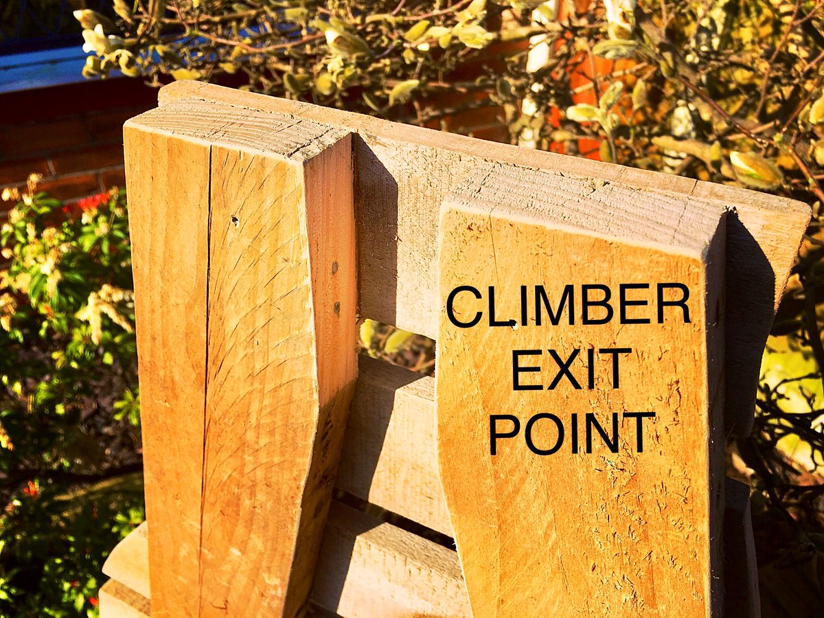 TheStoke2000's tweet image. ♻️NEW PRODUCT! Iconic buildings that once spewed out clouds of smoke into the city skies are now breathing new life into garden &amp;amp; community spaces in the form of #bottleoven trough planters created from #recycled wood. @thestoke2000; championing #stokeontrent’s cultural heritage.