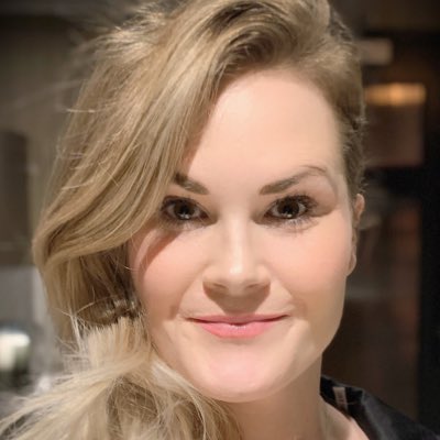 CanadasMichelle's tweet photo. #NewProfilePic https://t.co/OENwJH5KfR