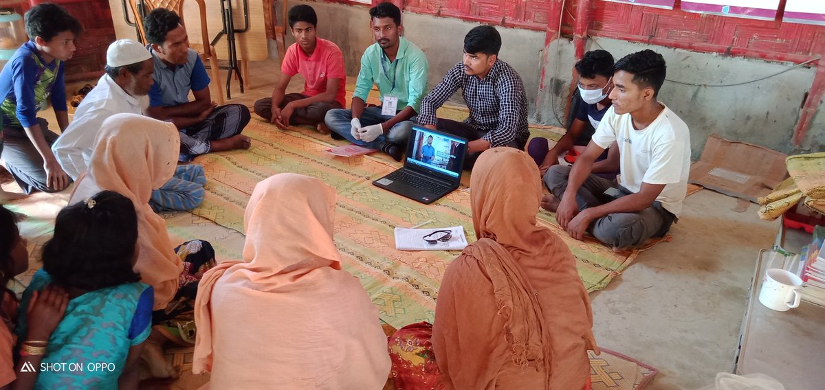 MIZANUR87971756's tweet photo. #Awarenesses program of COVID-19 at Rohingya people at LCMC meeting. #Watching
Videos #Members of LCMC Committee #Camp-14(Hakimpara) https://t.co/QuK2mtjgMm