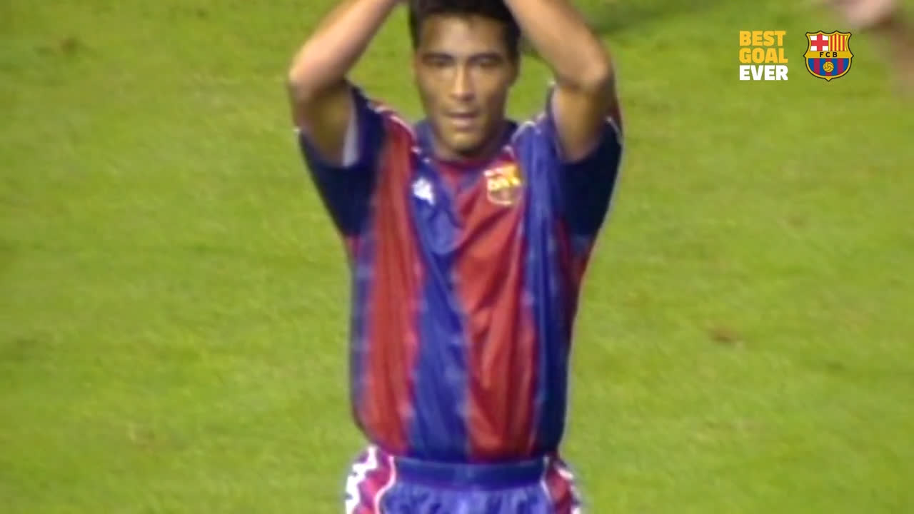 Happy birthday, Michael Laudrup. 

Here he is at Barca taking the absolute piss alongside Romario 

