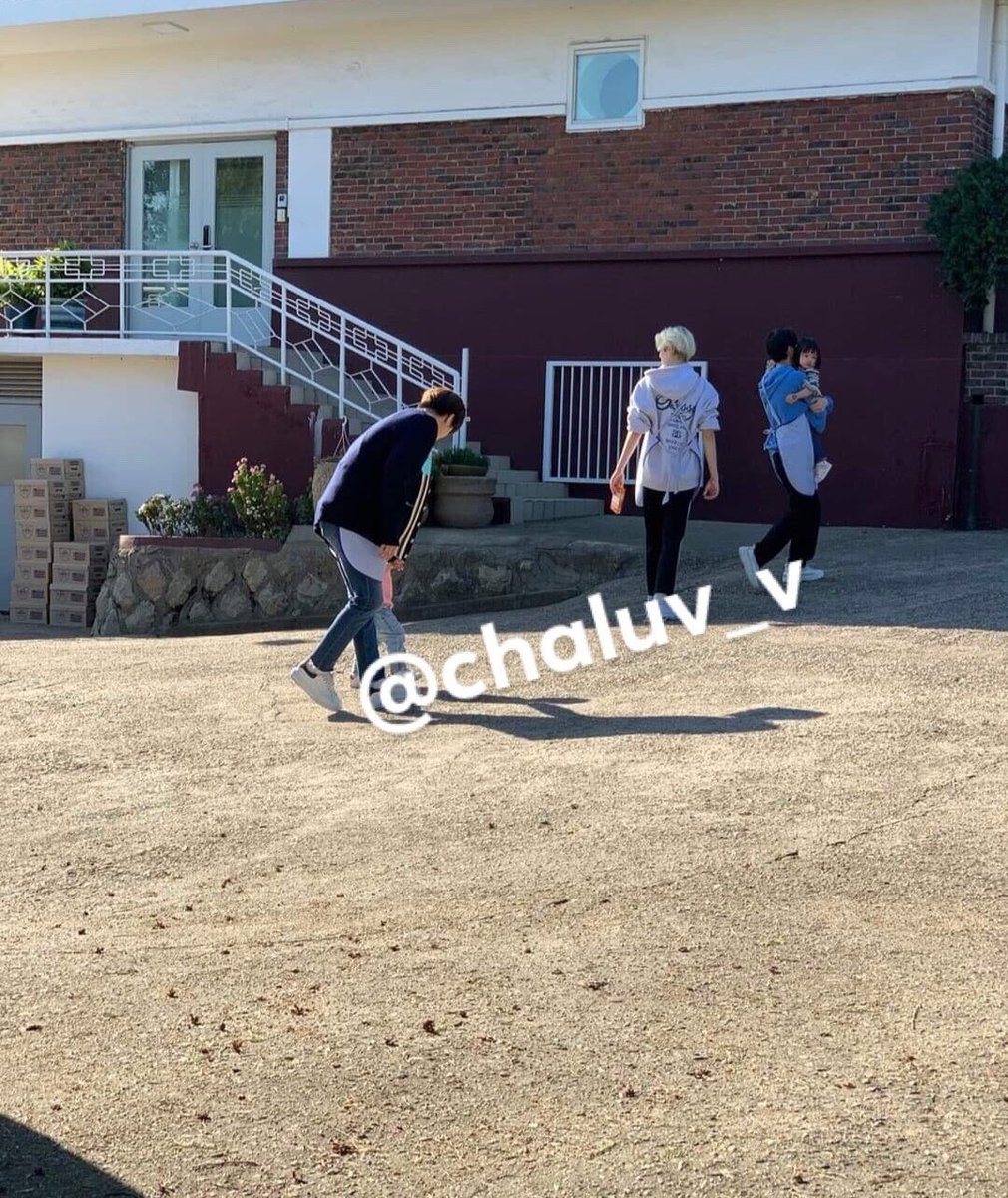 mang_ryang's tweet photo. 그래서 이건 결국 뭐였던걸까
애보는거 뭐 찍고 예능하려고 했던걸까 https://t.co/Vk8ZymzlNS
