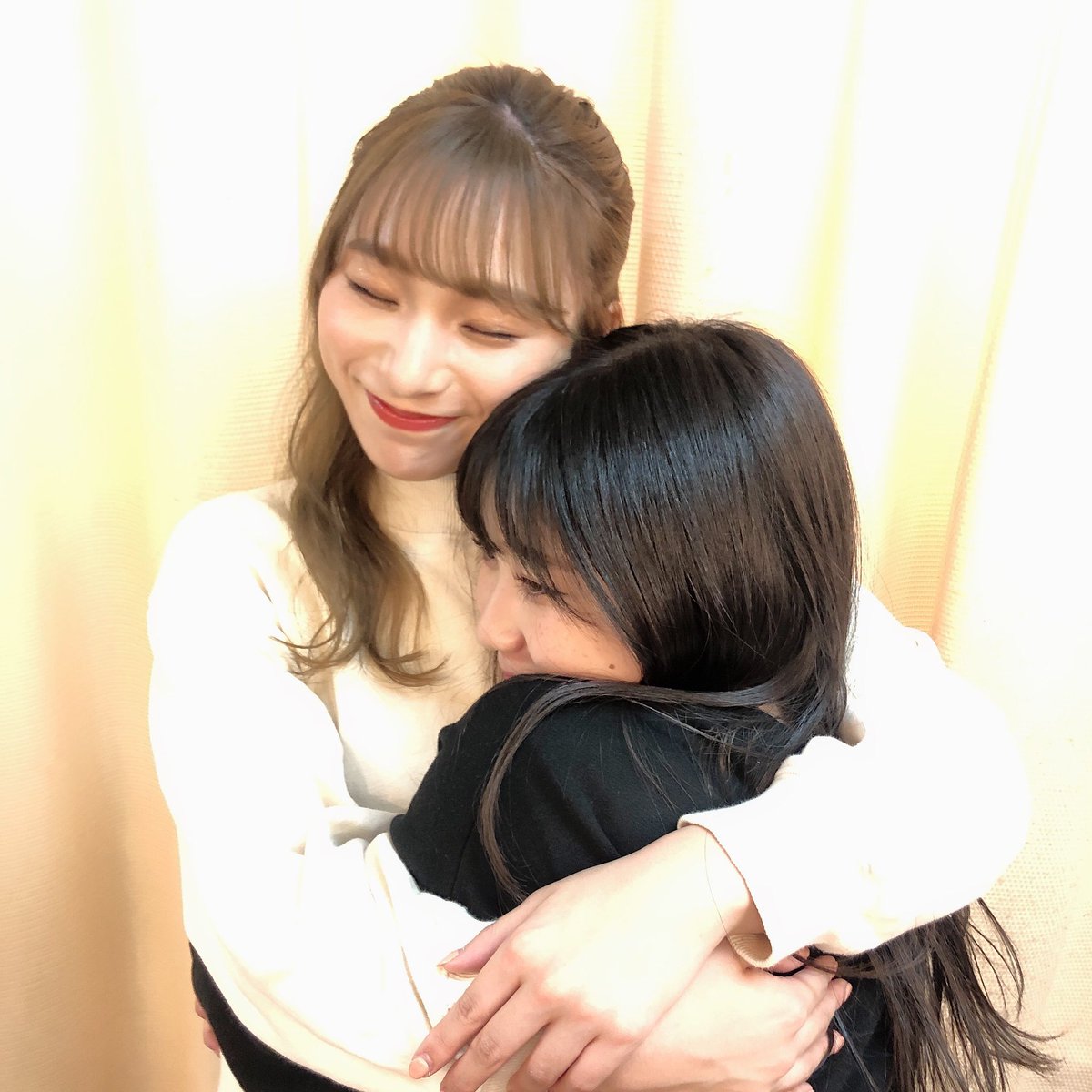 hidaaya_0729's tweet photo. すごーく仲良しな蘭ちゃん🌸
一緒にいると楽しいし妹みたい!!
寄ってくるときがかわいいの😌 https://t.co/kRNQfb6PSL