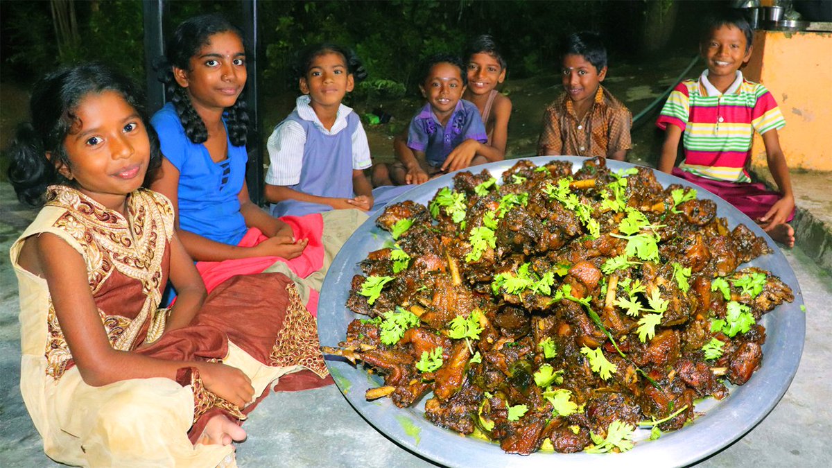Farmer_Cooking's tweet photo. Pepper Duck Recipe Prepared by Village Boys! ππππ
Watch full video : https://t.co/AklsluCNRg
#PepperDuckRecipe #VillageDuckCurry #VillageFunCooking https://t.co/GUJ5G9d8yy