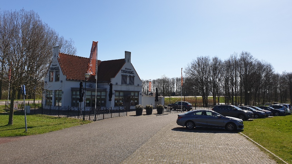 NIEUW: Te koop Restaurant Triangel, Oosterhoutseweg 1 te Raamsdonksveer. Kijk voor meer info op tonnyfreriks.nl/aanbod/restaur… #horeca #restaurant #Raamsdonksveer #horecamakelaar #tekoop
