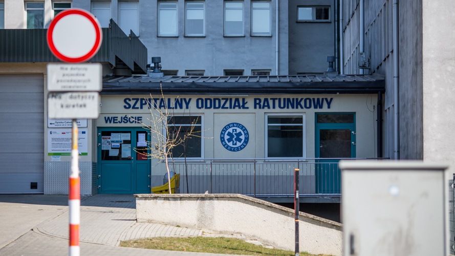 halogorlice's tweet photo. #szpitalGorlice SOR nieczynny https://t.co/VnUu9cvjv0
